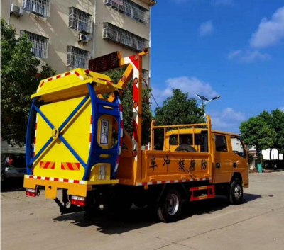 江鈴雙排防撞緩沖車(chē) 高速公路施工導(dǎo)流與緊急救護(hù)的可靠伙伴